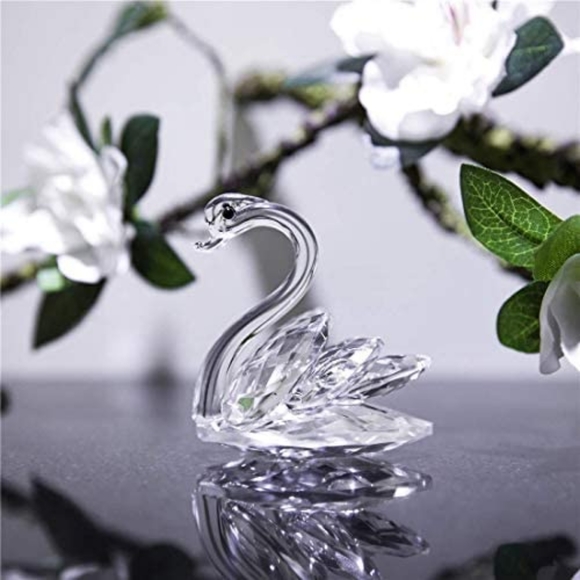 H&D Sparkle Swan Figurine - Picture 4 of 7